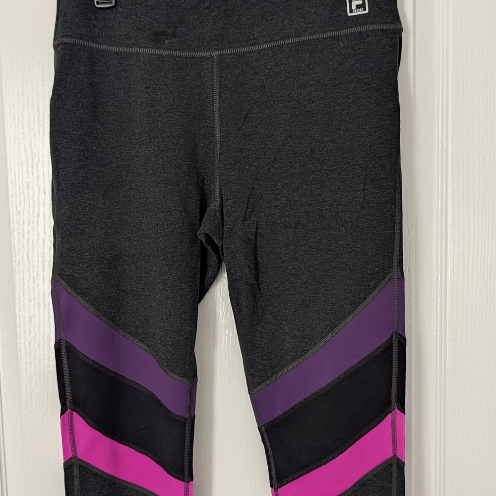 Fila Grey With Pink And Black Capri Leggings For Exercise - Size Large